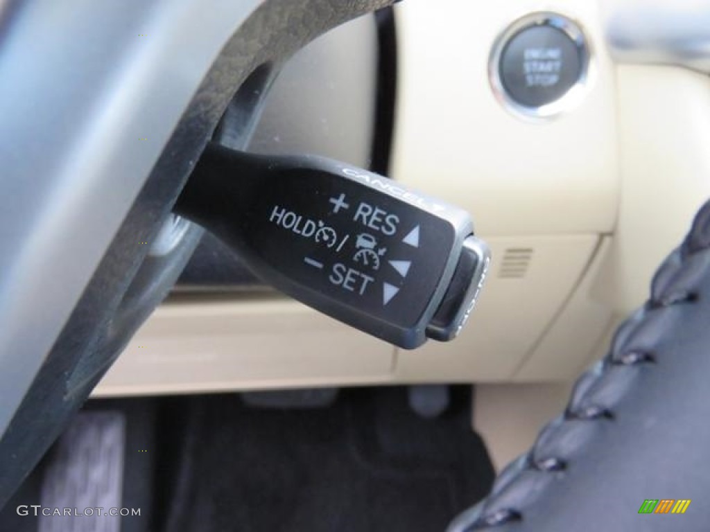 2017 Toyota Highlander Limited Controls Photo #118259411