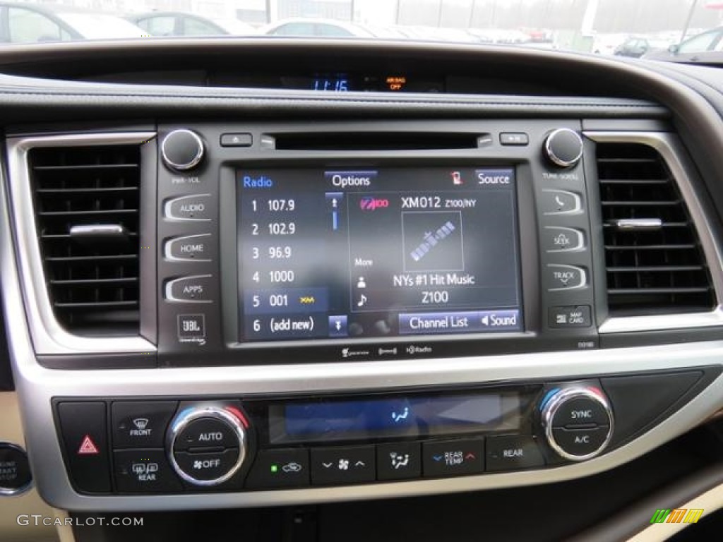 2017 Toyota Highlander Limited Controls Photo #118259447