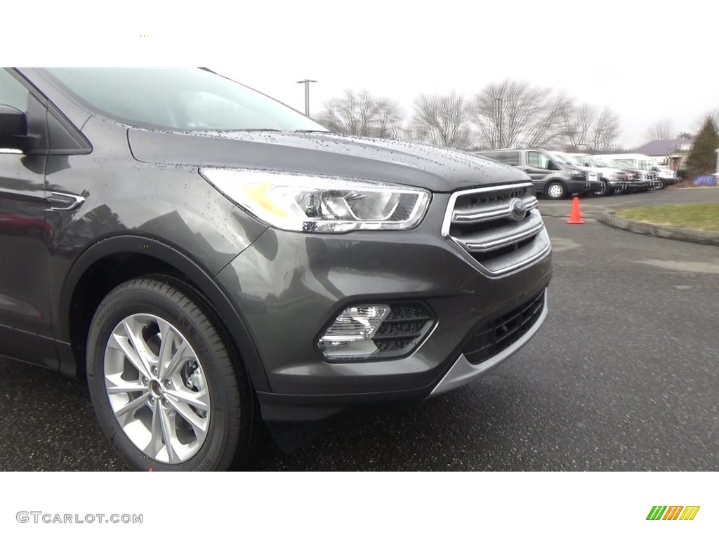 2017 Escape SE 4WD - Magnetic / Charcoal Black photo #27