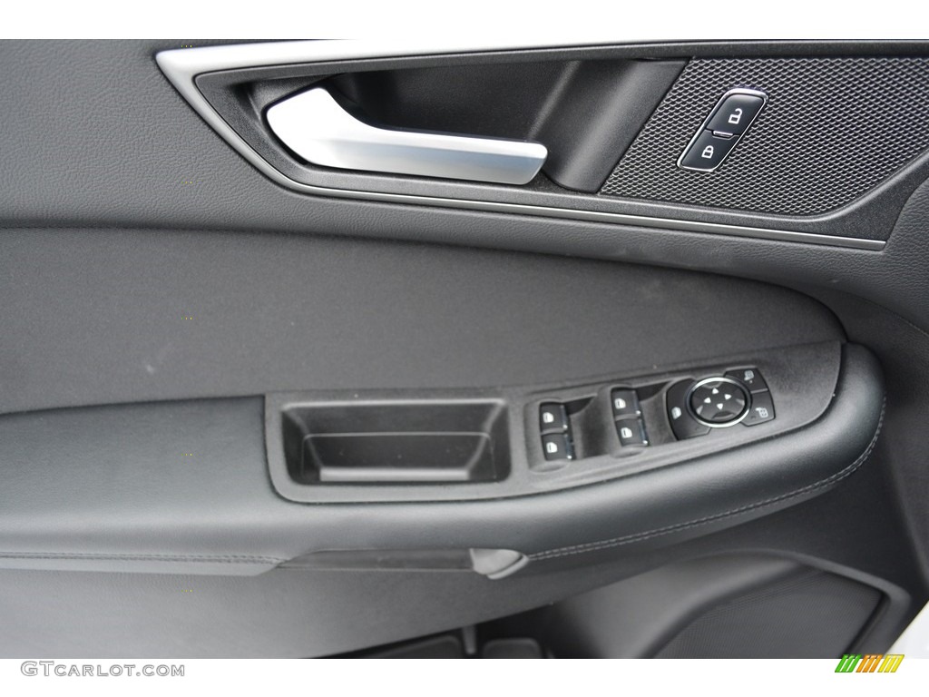 2017 Ford Edge SE Ebony Door Panel Photo #118265952