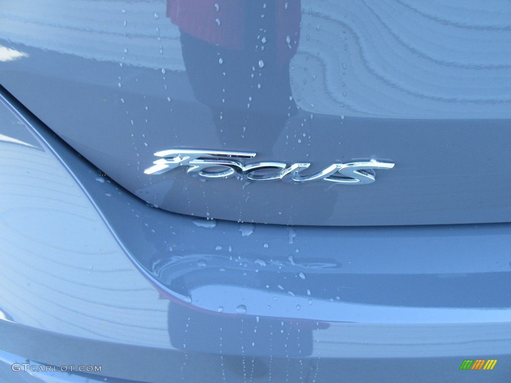 2017 Ford Focus RS Hatch Marks and Logos Photo #118270116