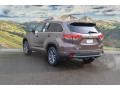 2017 Toasted Walnut Pearl Toyota Highlander XLE AWD  photo #3