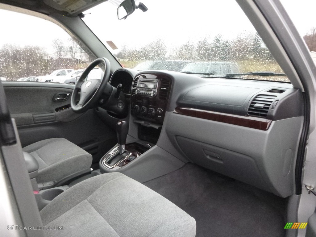 2006 XL7 7 Passenger AWD - Silky Silver Metallic / Gray photo #5