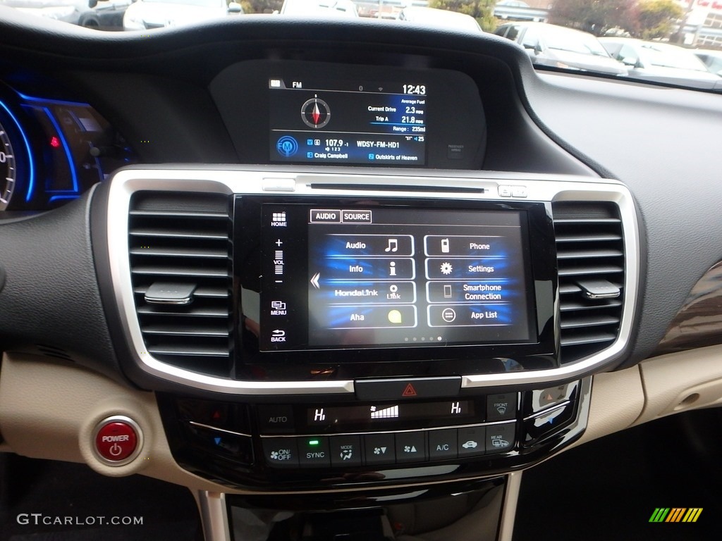 2017 Honda Accord Hybrid EX-L Sedan Controls Photo #118283406