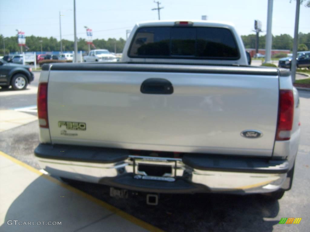 2004 F350 Super Duty Lariat Crew Cab 4x4 Dually - Silver Metallic / Medium Flint photo #4