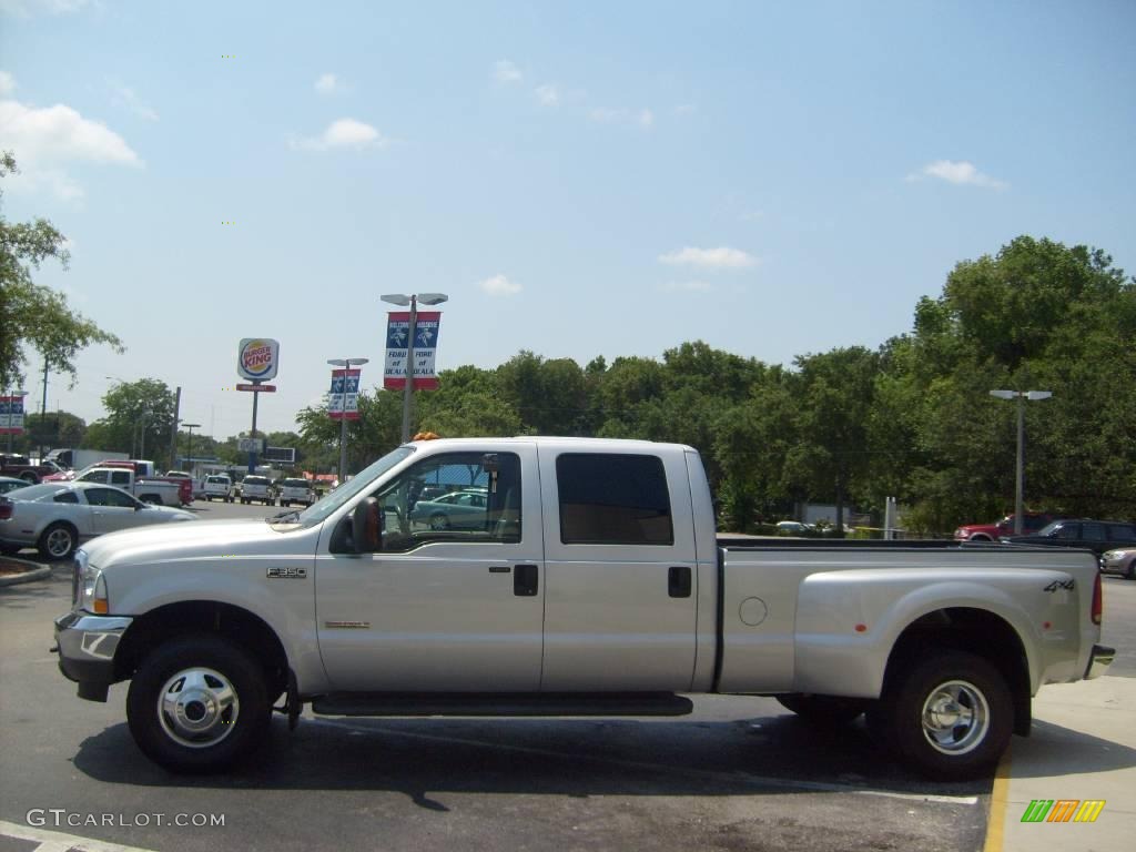 2004 F350 Super Duty Lariat Crew Cab 4x4 Dually - Silver Metallic / Medium Flint photo #6