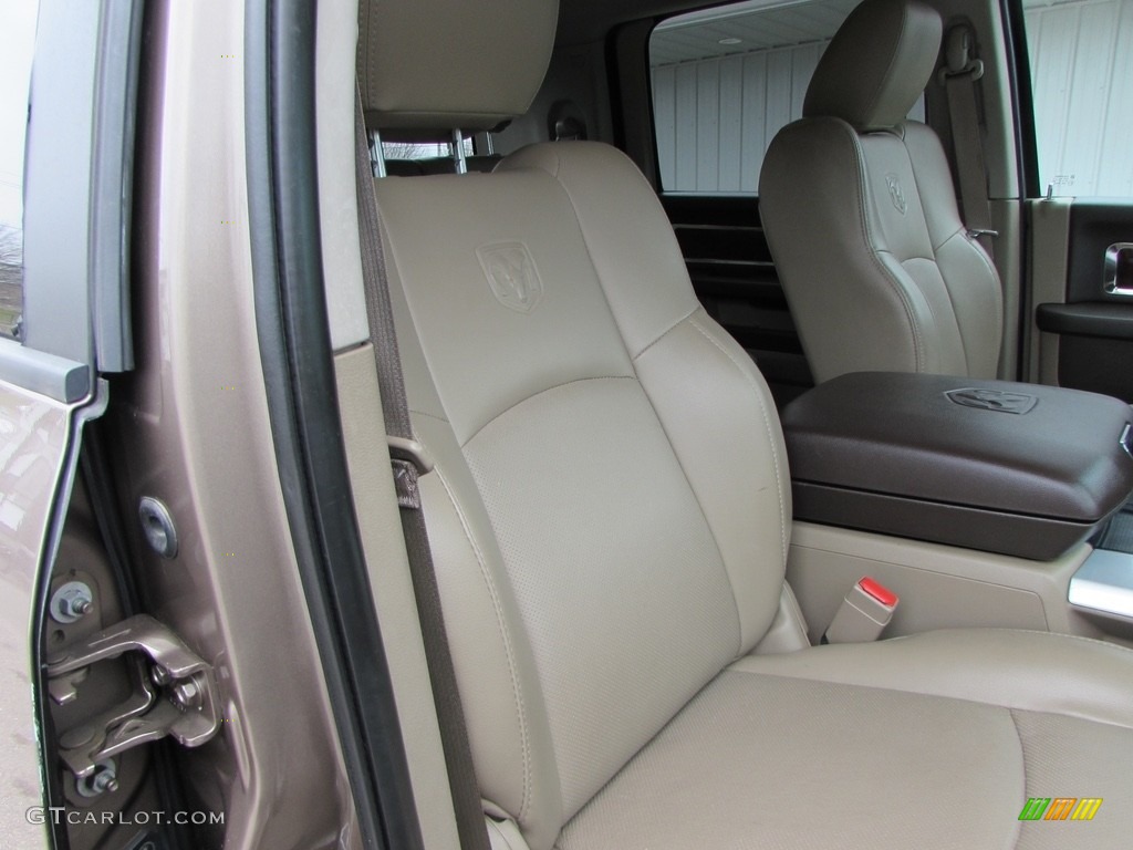 2010 Ram 2500 Laramie Mega Cab 4x4 - Austin Tan Pearl / Light Pebble Beige/Bark Brown photo #29