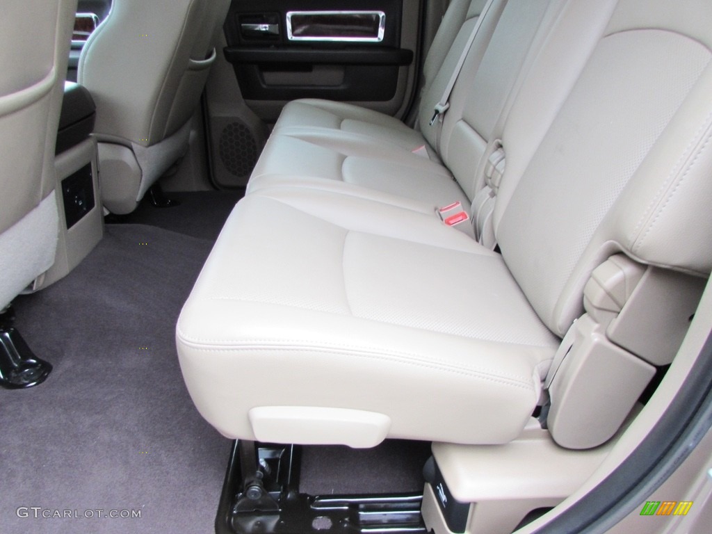 2010 Ram 2500 Laramie Mega Cab 4x4 - Austin Tan Pearl / Light Pebble Beige/Bark Brown photo #34