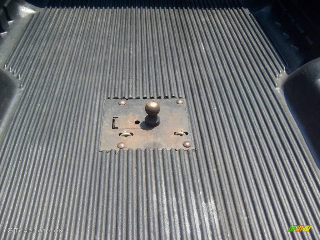 2004 F350 Super Duty Lariat Crew Cab 4x4 Dually - Silver Metallic / Medium Flint photo #29