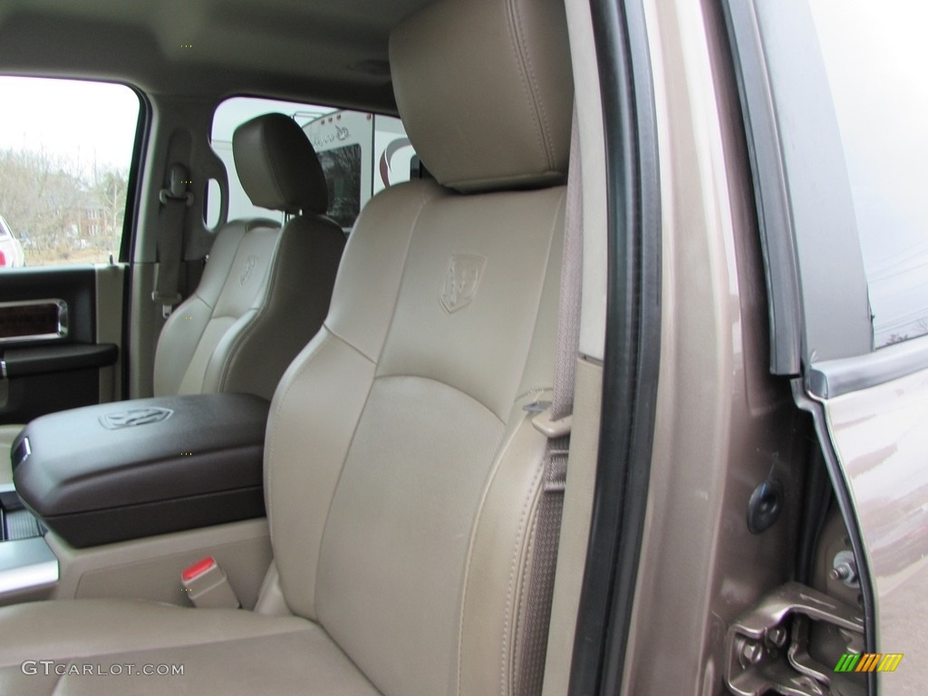 2010 Ram 2500 Laramie Mega Cab 4x4 - Austin Tan Pearl / Light Pebble Beige/Bark Brown photo #42
