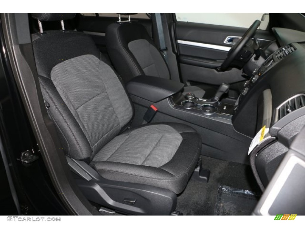 2017 Explorer XLT 4WD - Shadow Black / Ebony Black photo #3