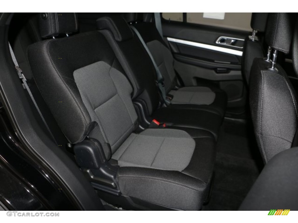 2017 Explorer XLT 4WD - Shadow Black / Ebony Black photo #4