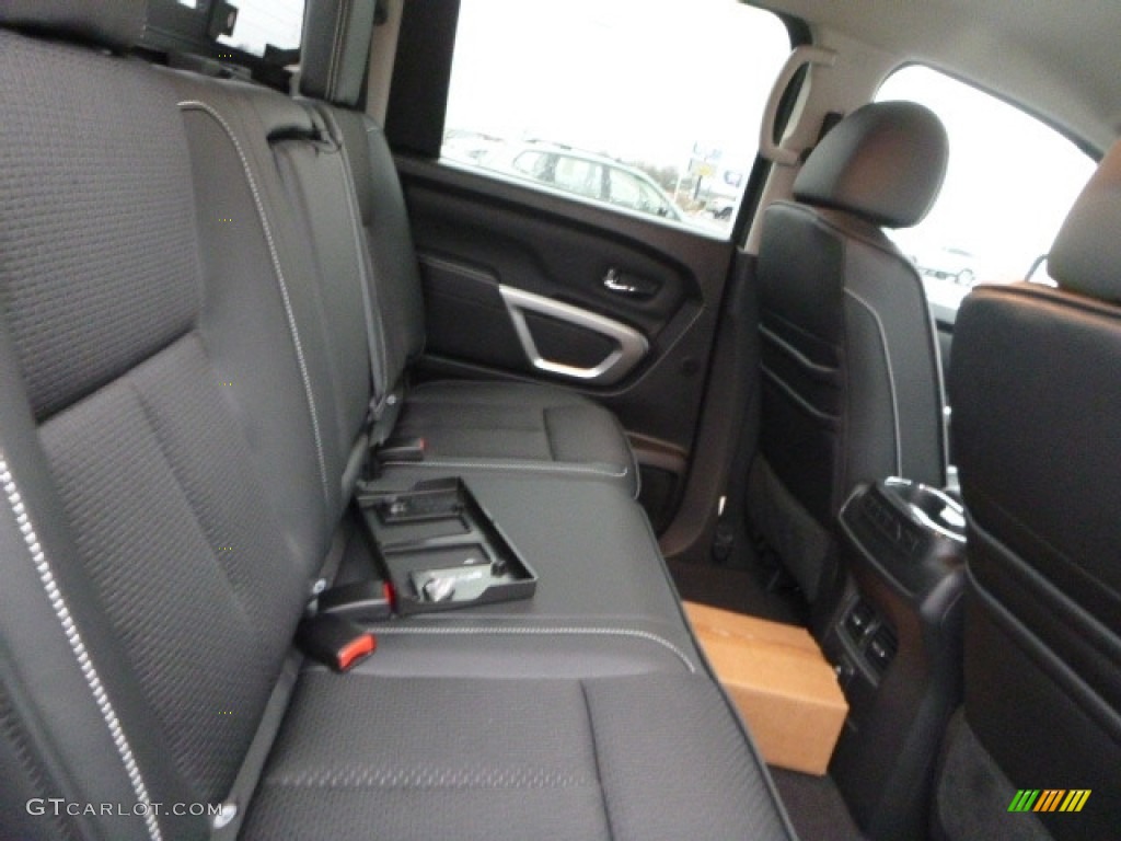 2017 TITAN XD PRO-4X Crew Cab 4x4 - Glacier White / Black photo #5