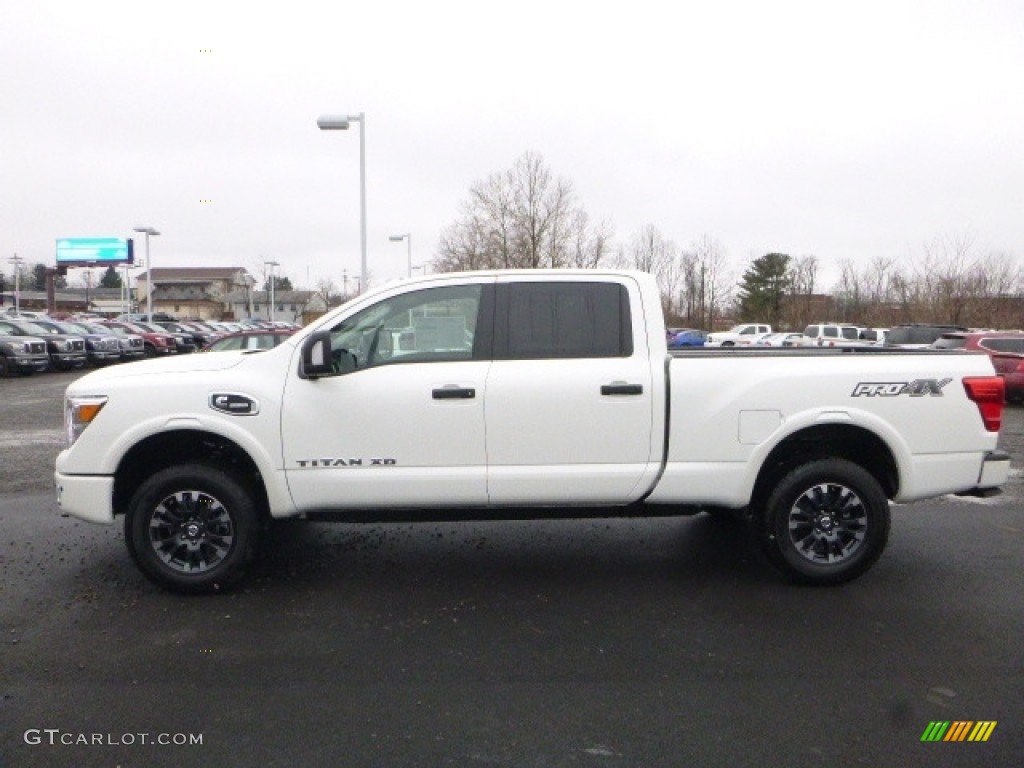 2017 TITAN XD PRO-4X Crew Cab 4x4 - Glacier White / Black photo #11