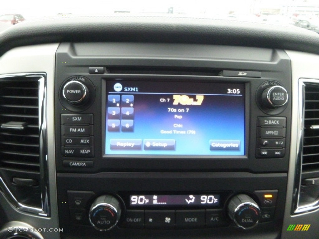 2017 Nissan TITAN XD PRO-4X Crew Cab 4x4 Controls Photos