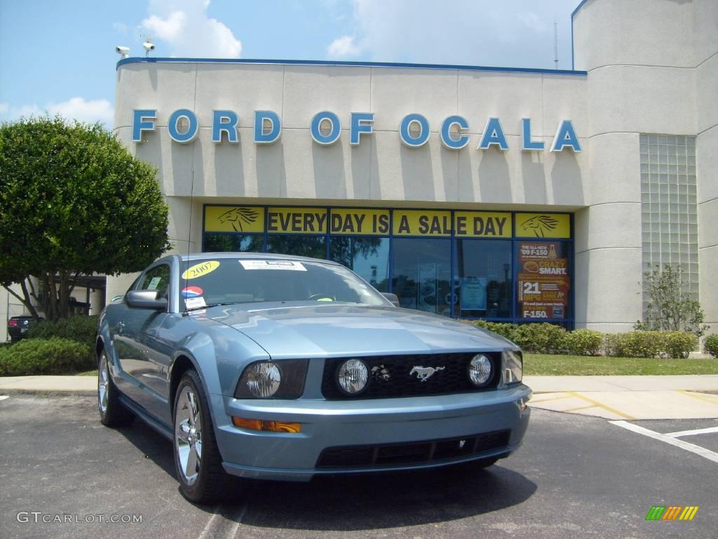 2007 Mustang GT Premium Coupe - Windveil Blue Metallic / Light Graphite photo #1