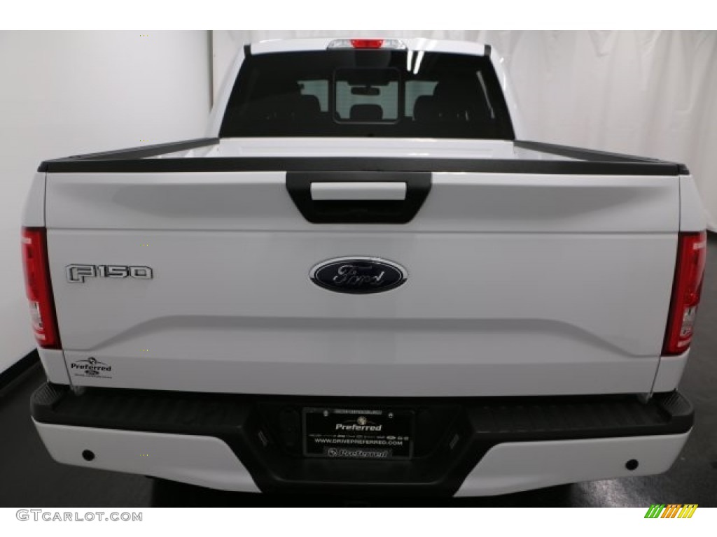 2017 F150 XLT SuperCrew 4x4 - Oxford White / Black photo #8