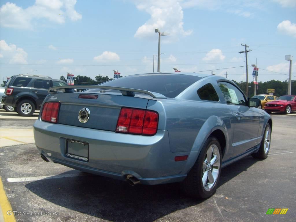 2007 Mustang GT Premium Coupe - Windveil Blue Metallic / Light Graphite photo #3