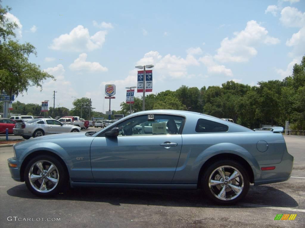 2007 Mustang GT Premium Coupe - Windveil Blue Metallic / Light Graphite photo #6