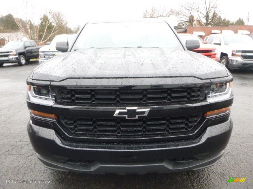 2017 Silverado 1500 Custom Double Cab 4x4 - Black / Dark Ash/Jet Black photo #11