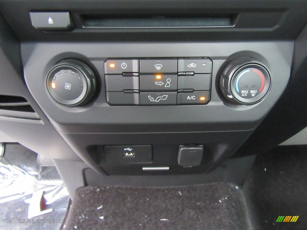 2017 F150 XL Regular Cab - Shadow Black / Earth Gray photo #26
