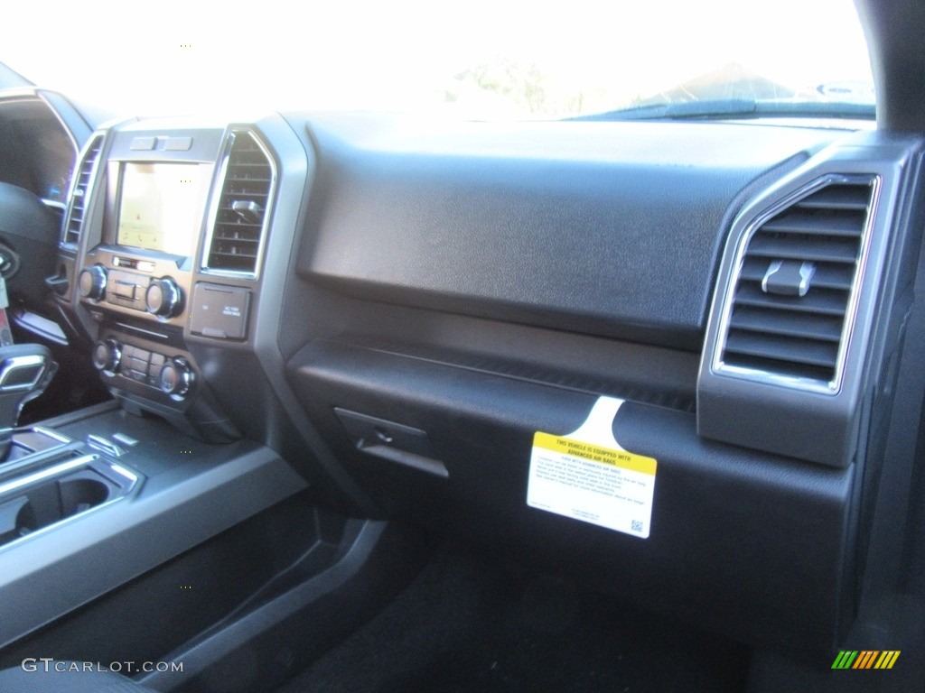 2017 F150 XLT SuperCrew - Shadow Black / Black photo #17