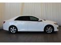 Super White - Camry SE Photo No. 3