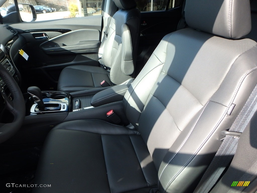 2017 Honda Ridgeline RTL-E AWD Front Seat Photos