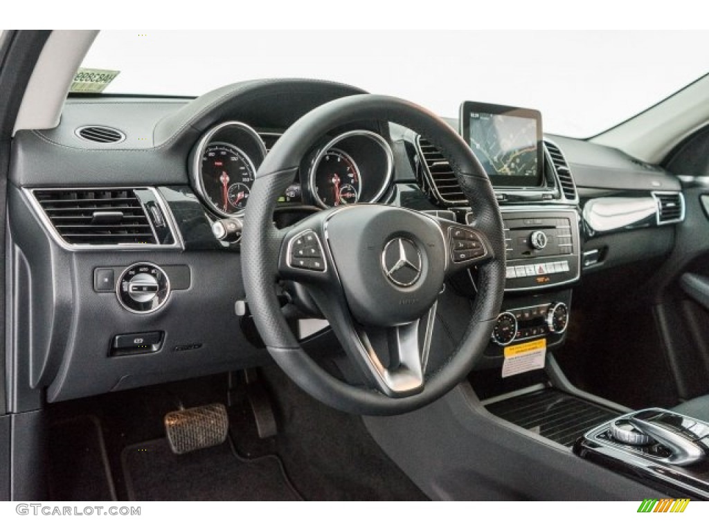 2017 Mercedes-Benz GLE 550e Black Dashboard Photo #118314440