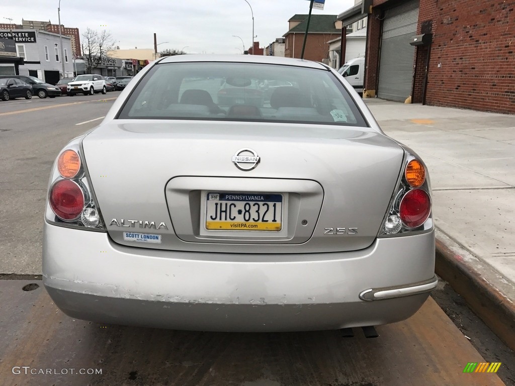 2002 Altima 2.5 S - Sheer Silver Metallic / Charcoal Black photo #6