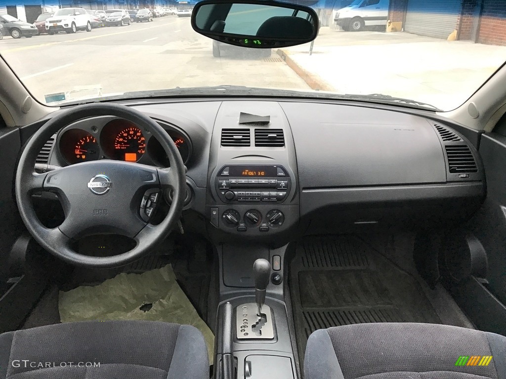 2002 Altima 2.5 S - Sheer Silver Metallic / Charcoal Black photo #12