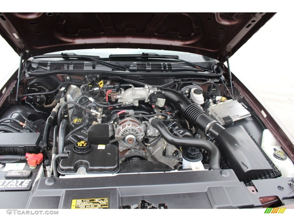 2010 Ford Crown Victoria Police Interceptor 4.6 Liter SOHC 16-Valve Flex-Fuel V8 Engine Photo #118325606