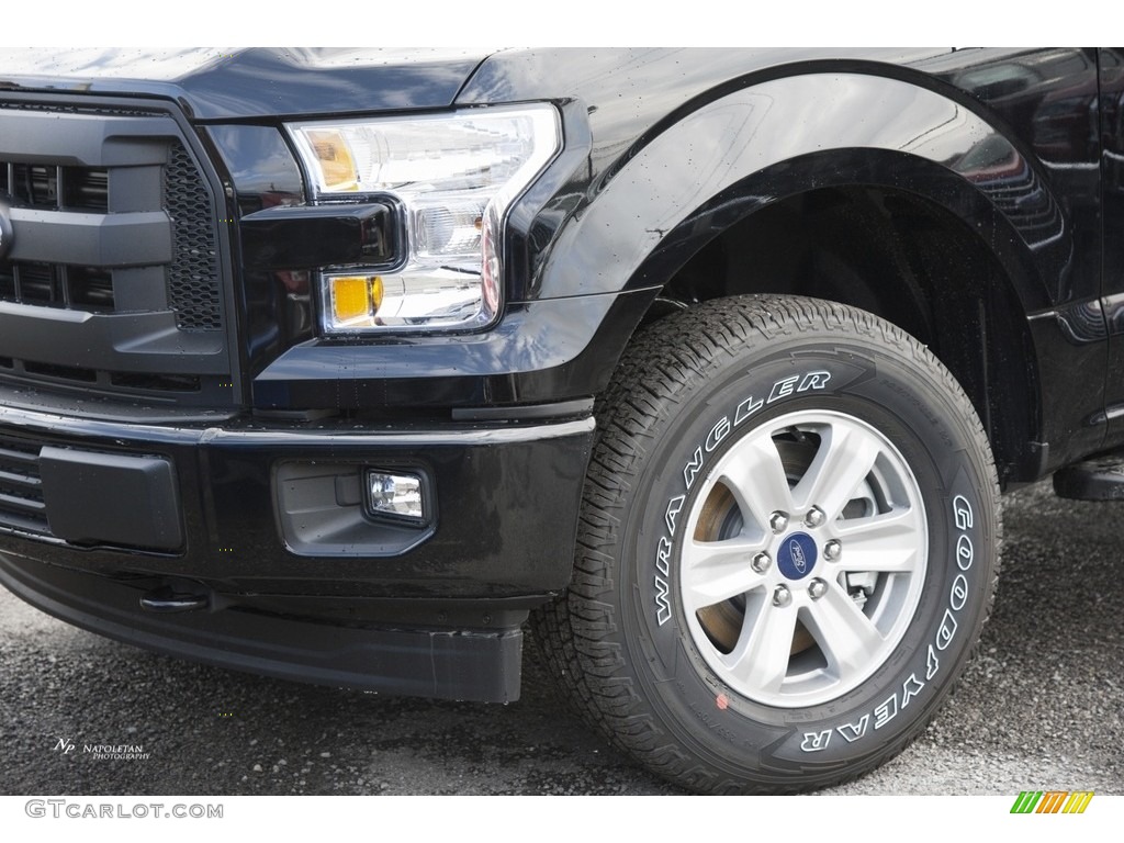 2017 F150 XL Regular Cab 4x4 - Shadow Black / Earth Gray photo #2