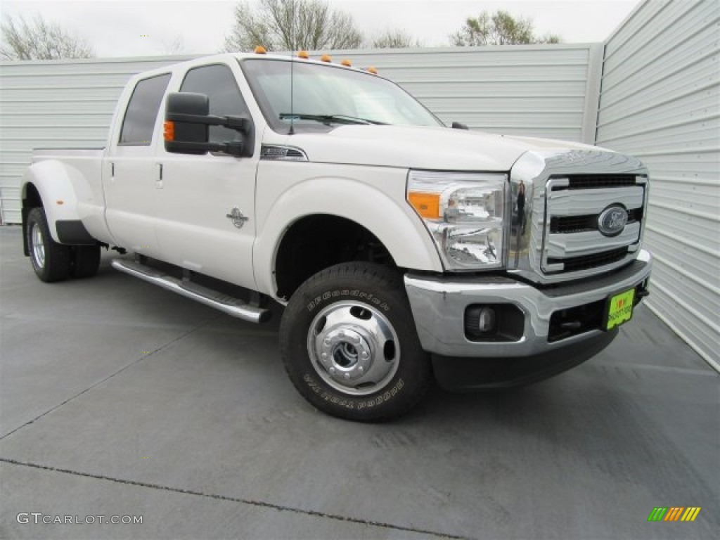 2016 F350 Super Duty Lariat Crew Cab 4x4 DRW - White Platinum Metallic / Adobe photo #1