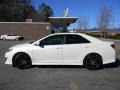 Super White - Camry SE Photo No. 7