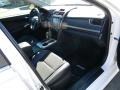 Super White - Camry SE Photo No. 23
