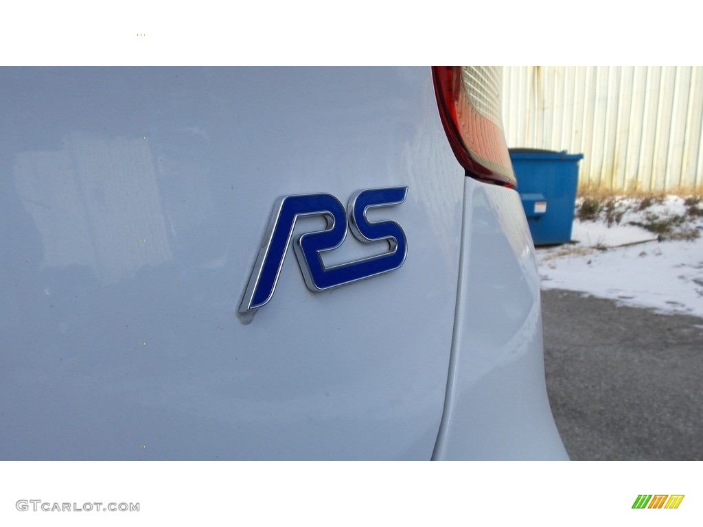 2017 Ford Focus RS Hatch Marks and Logos Photo #118336415