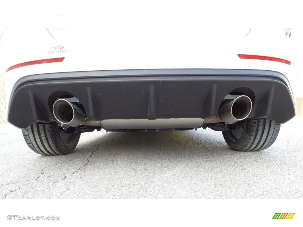 2017 Ford Focus RS Hatch Exhaust Photos