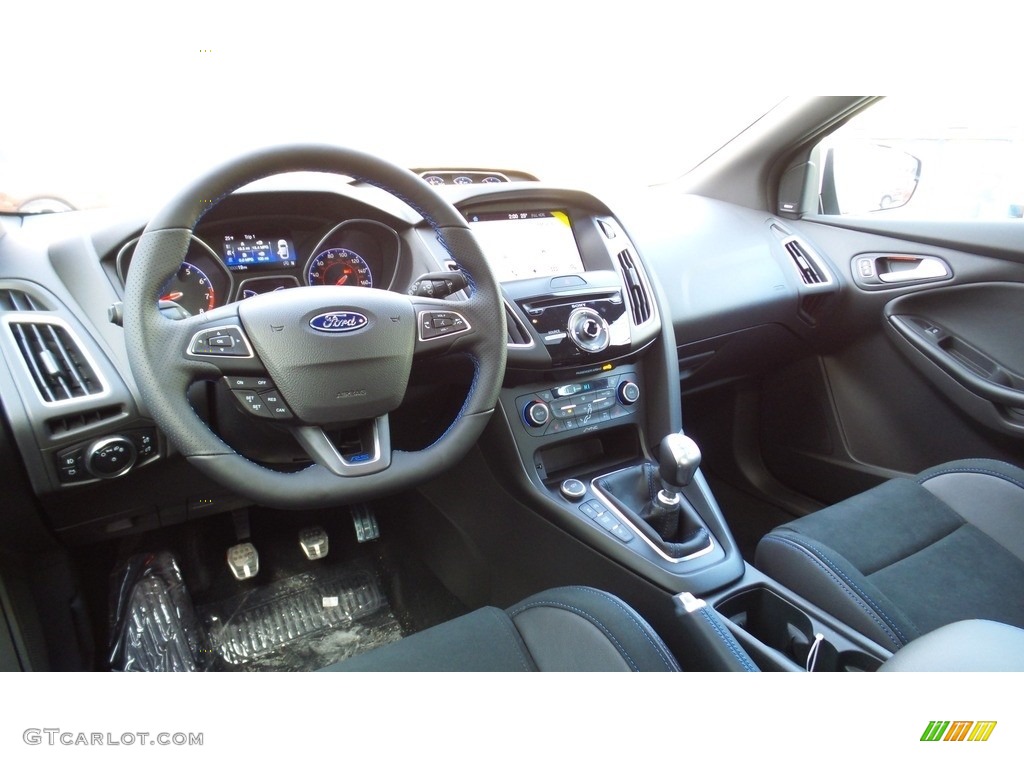 Charcoal Black Recaro Leather Interior 2017 Ford Focus RS Hatch Photo #118336451