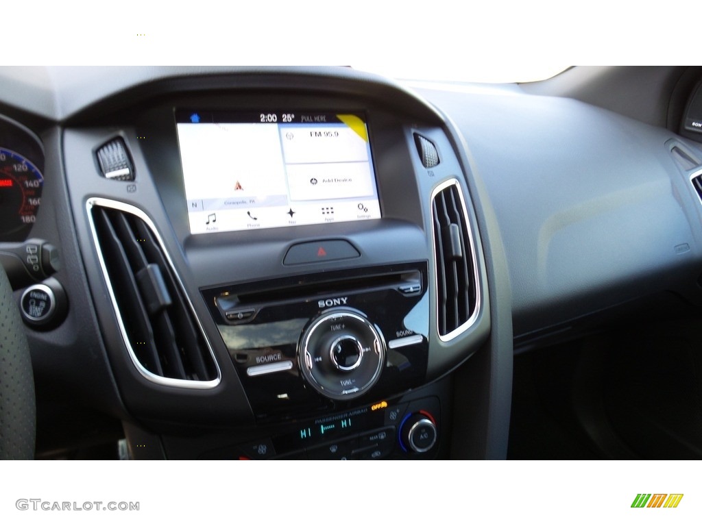 2017 Ford Focus RS Hatch Controls Photo #118336505