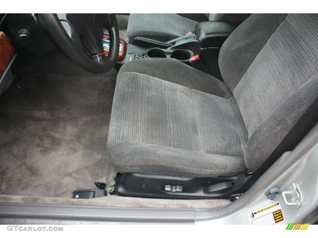 2004 Outback Wagon - Silver Stone Metallic / Gray/Black photo #22