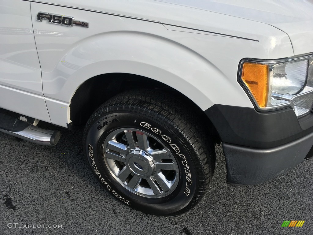 2010 F150 XL SuperCab 4x4 - Oxford White / Medium Stone photo #11