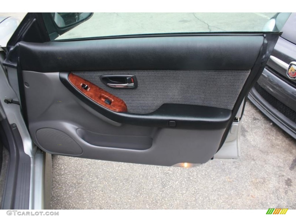 2004 Outback Wagon - Silver Stone Metallic / Gray/Black photo #39