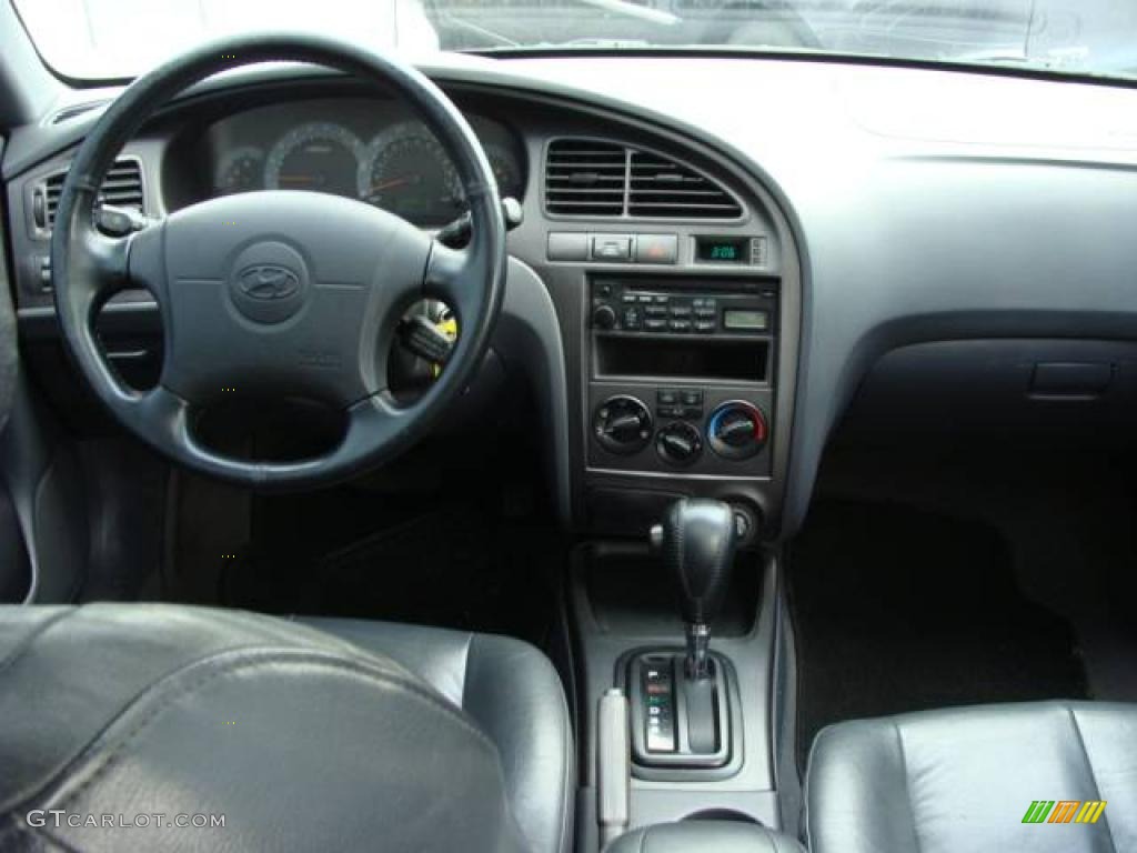 2002 Elantra GT Hatchback - Carbon Blue / Dark Gray photo #9