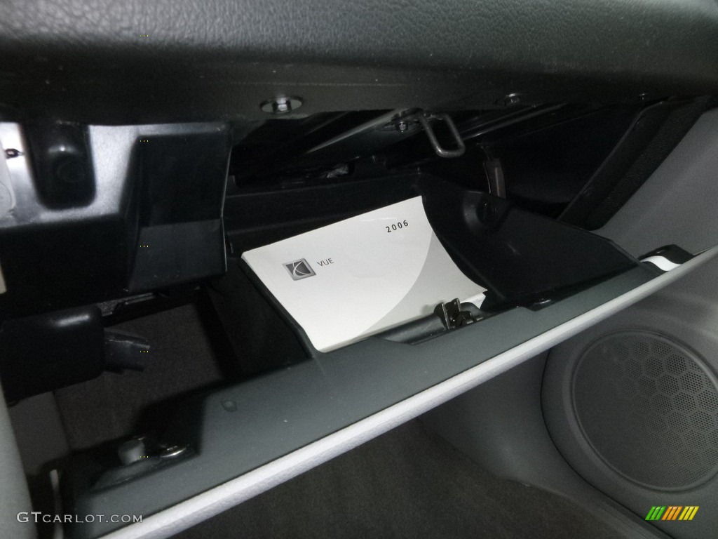 2006 VUE V6 AWD - Polar White / Gray photo #29