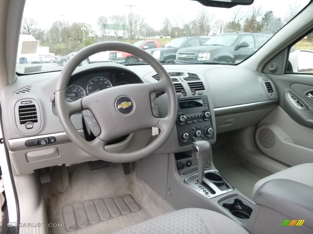 2007 Malibu Maxx LT Wagon - White / Titanium Gray photo #18