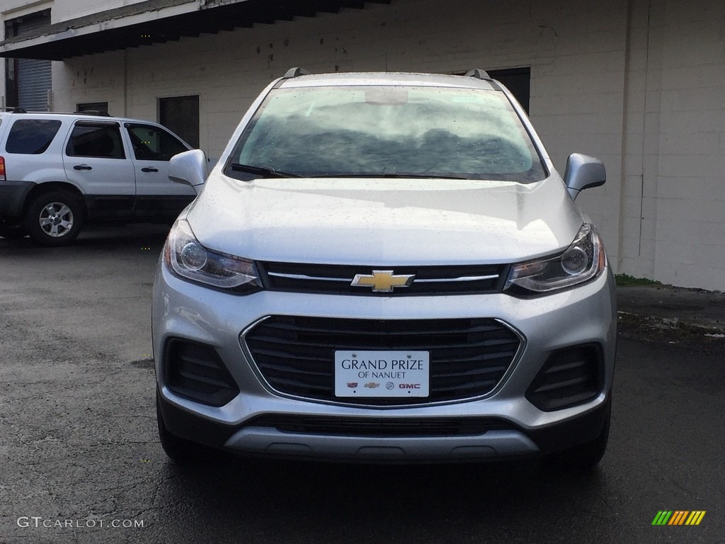 2017 Trax LT AWD - Silver Ice Metallic / Jet Black photo #2