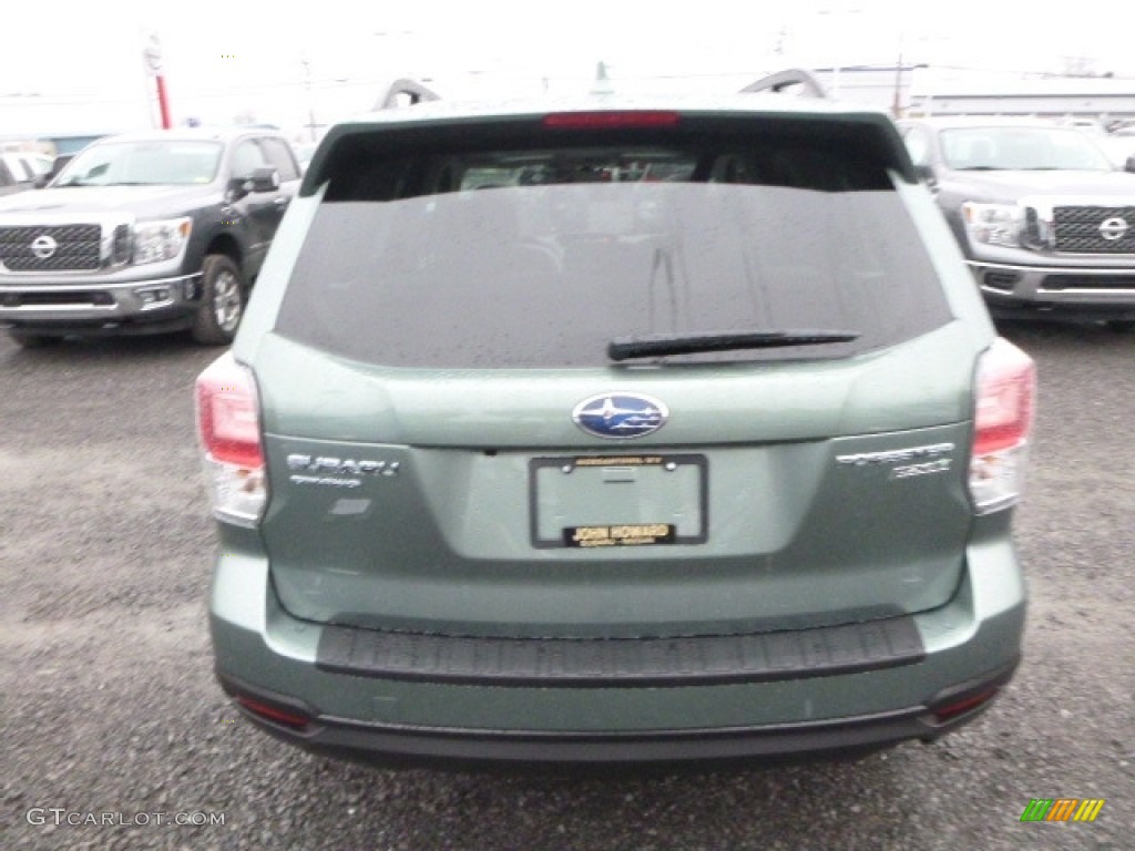 2017 Forester 2.5i Premium - Jasmine Green Metallic / Gray photo #8