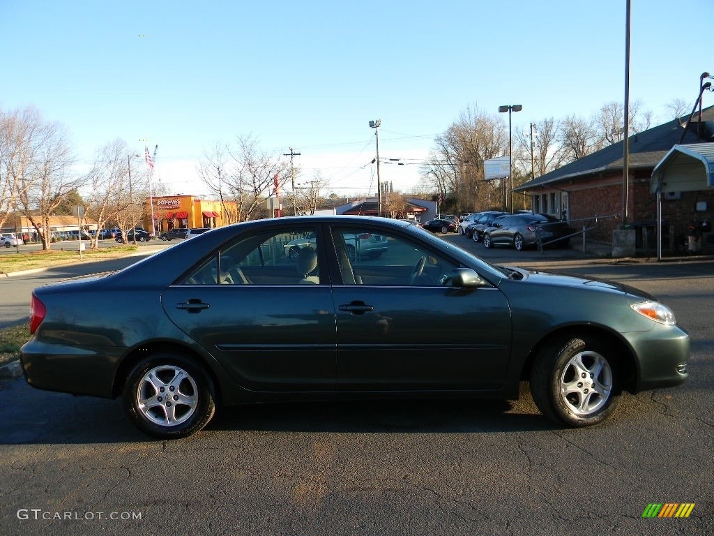 2002 Camry SE - Aspen Green Pearl / Dark Charcoal photo #11