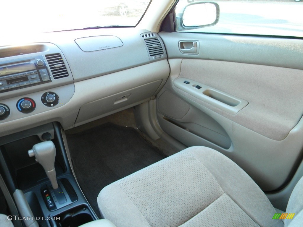 2002 Camry SE - Aspen Green Pearl / Dark Charcoal photo #14